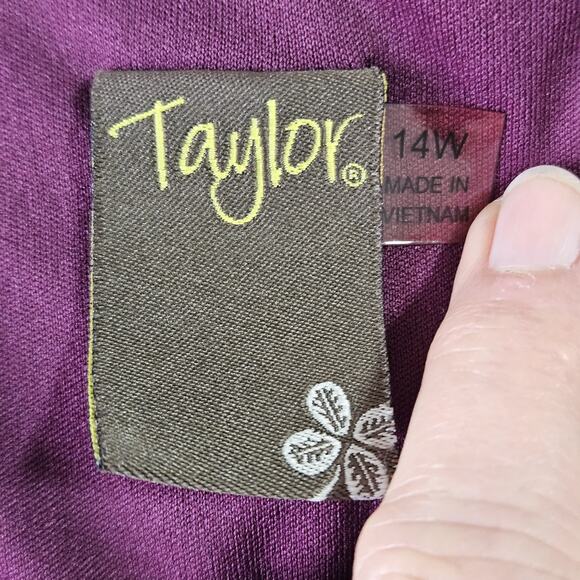Taylor Boho Purple Floral Ruffled Fit & Flare Dress Size 14 W V-neck Puff Sleeve - Picture 5 of 9